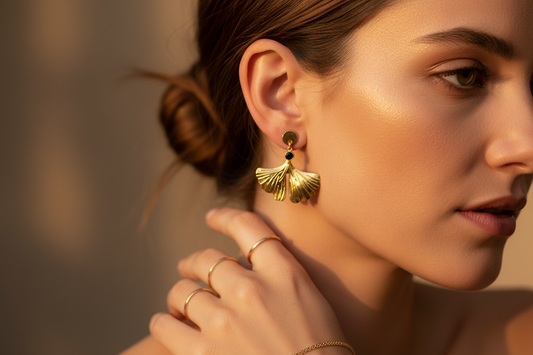 Pendientes Abanico Dorado con Ónix